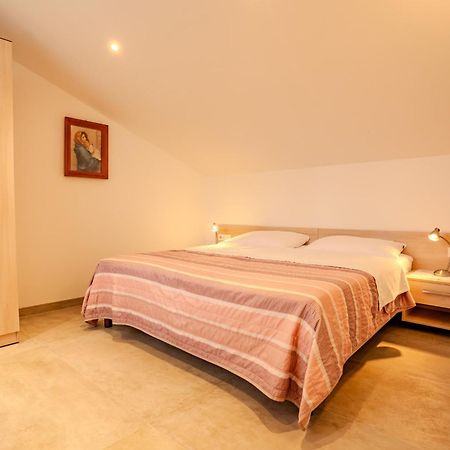 נייביצה Apartment Hrabric מראה חיצוני תמונה
